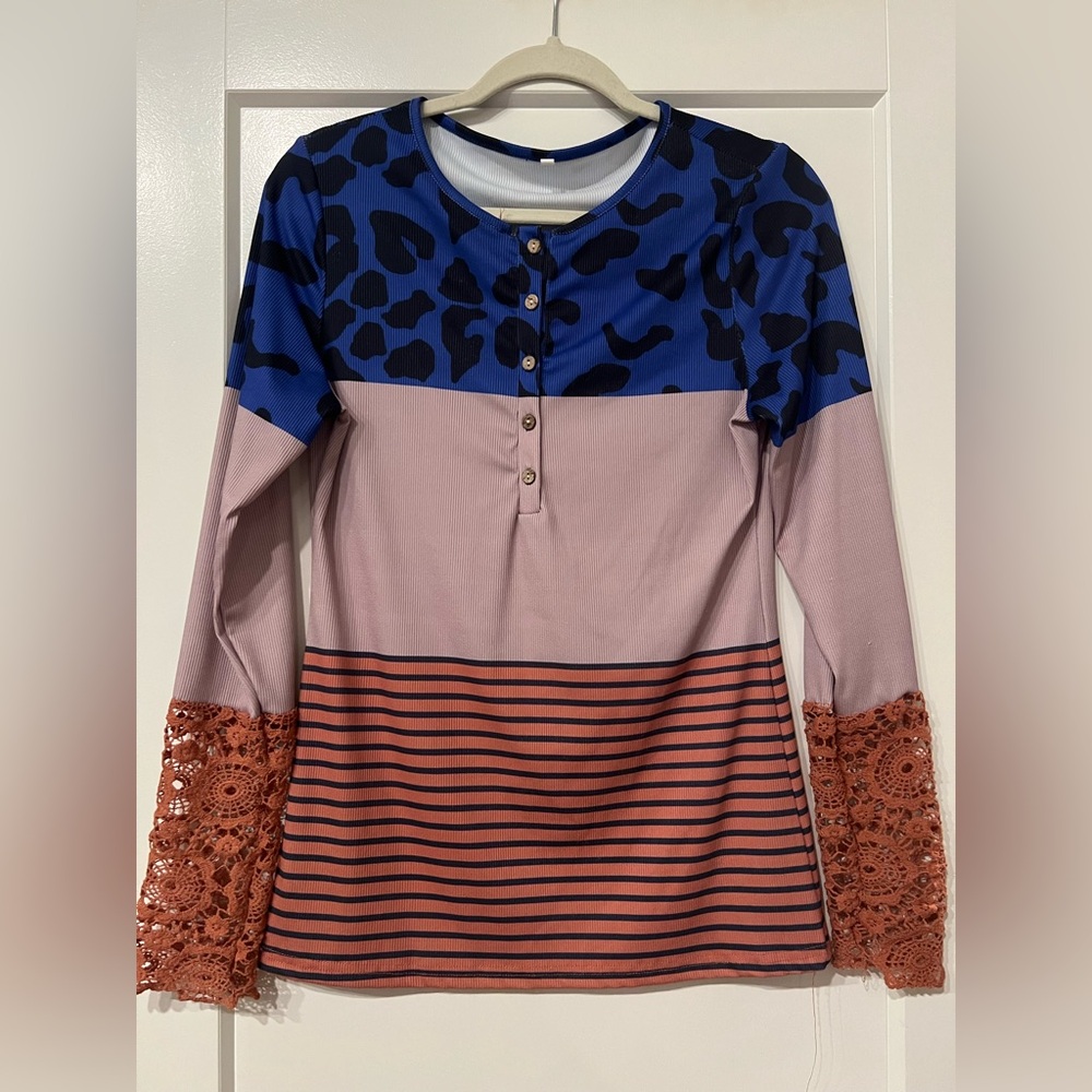 Colorblock Long Sleeve Top with Lace Cuffs